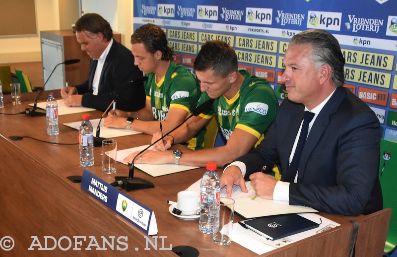 ADO Den Haag  Tomas Necid en Giovanni Troupee