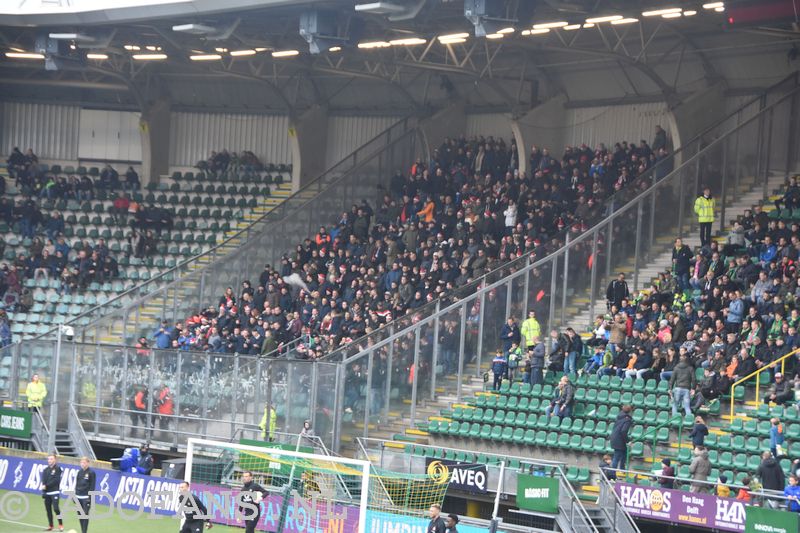 ADO Den Haag Feyenoord vak met Feyenoord Supporters