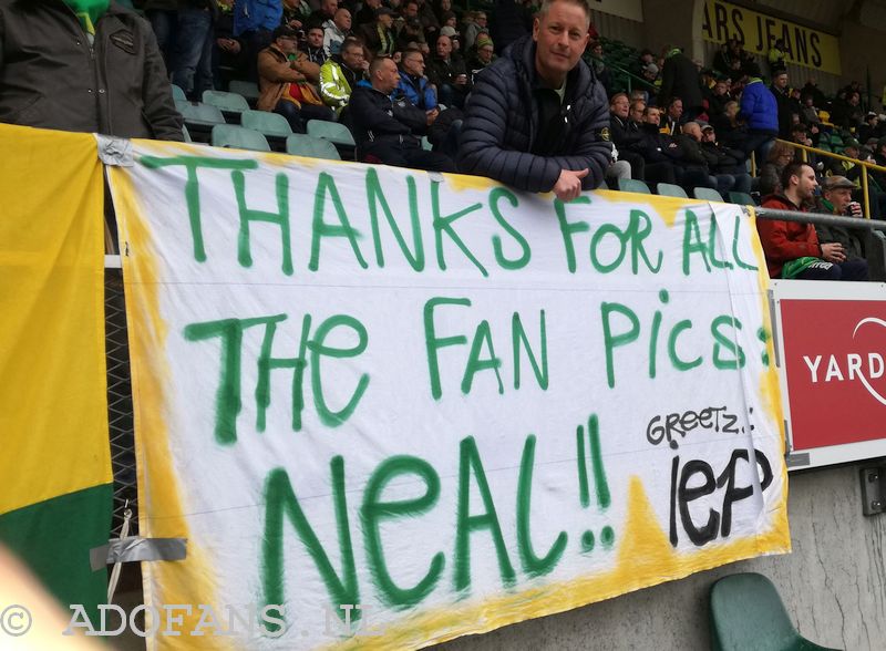 ADO Den Haag Feyenoord spandoek voor Neal McClimon