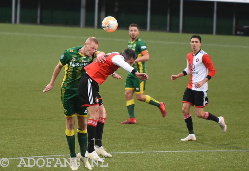 ADO Den Haag Feyenoord Tom Beugelsdijk duel met Robin van Persie