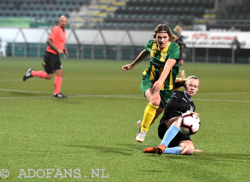 Vrouwenvoetbal ADO Den Haag wint van Pec Zwolle