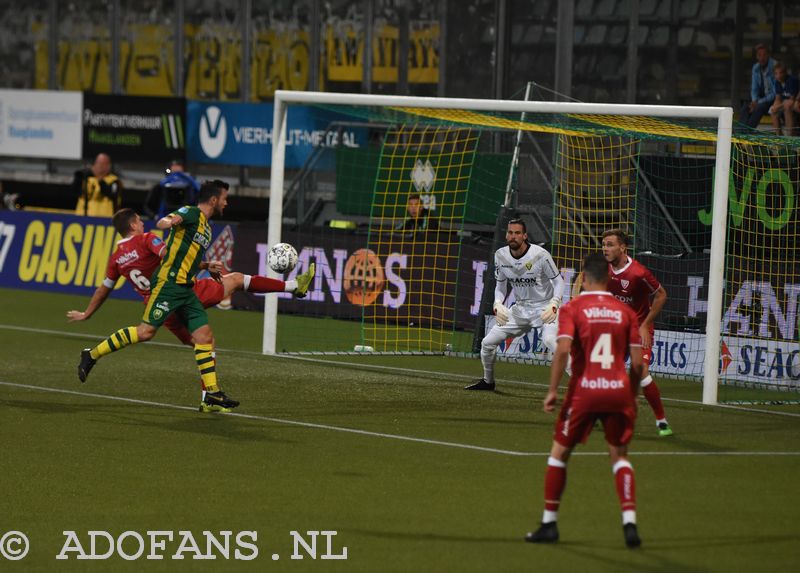 ADO Den Haag op karakter langs VVV Venlo