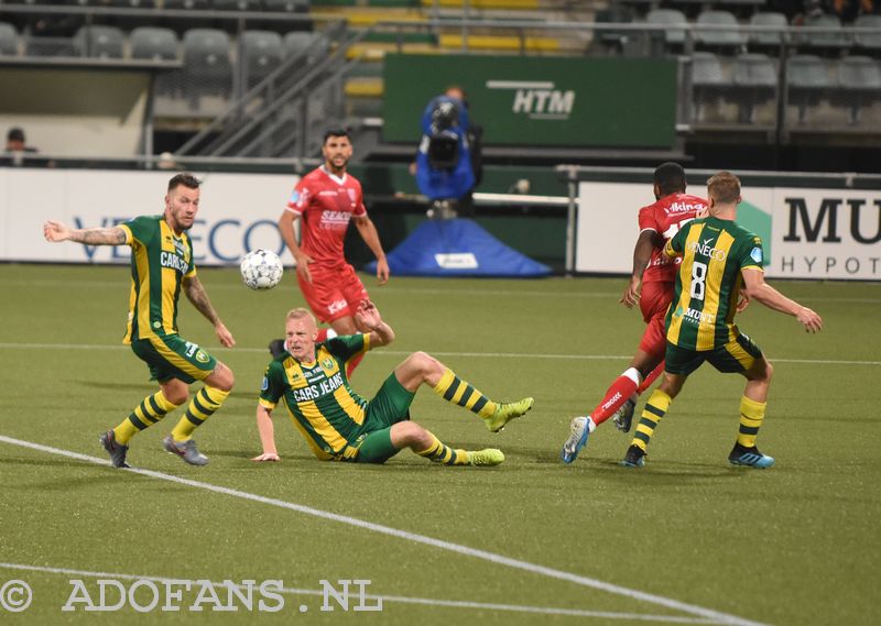 ADO Den Haag op karakter langs VVV Venlo