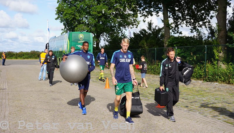 vv Serooskere, ADO Den Haag 