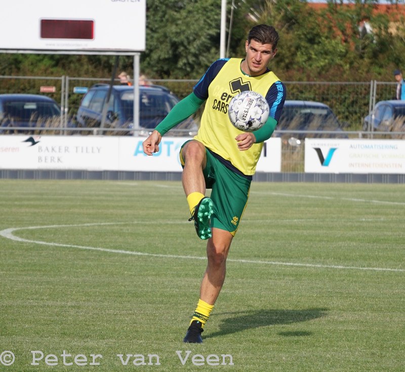 vv Serooskere, ADO Den Haag 