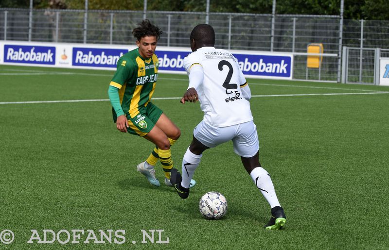 Jong ADO Den Haag , OFC, Derde Divisie, Zuiderpark , de aftrap