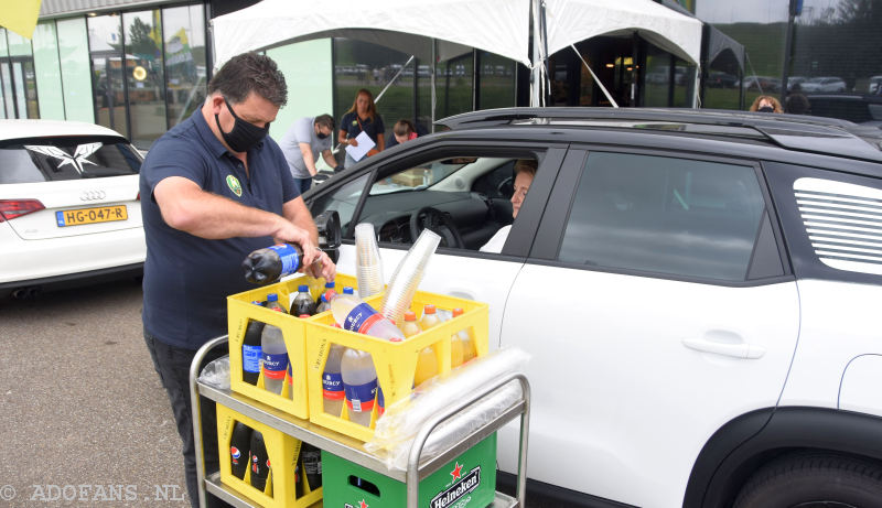 ADO Den Haag Drive thru tenue verkoop