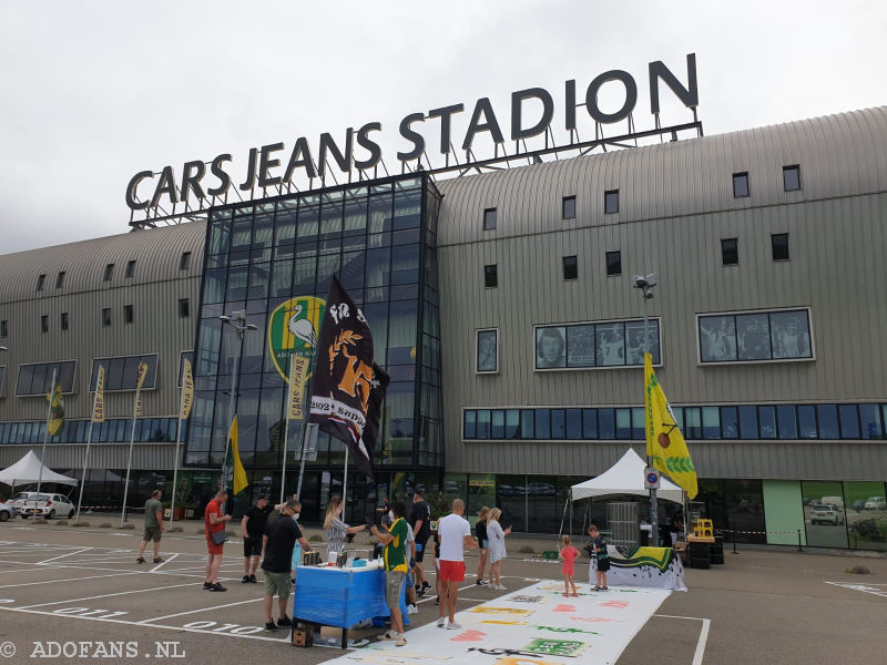 ADO Den Haag Drive thru tenue verkoop