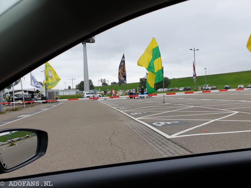 ADO Den Haag Drive thru tenue verkoop