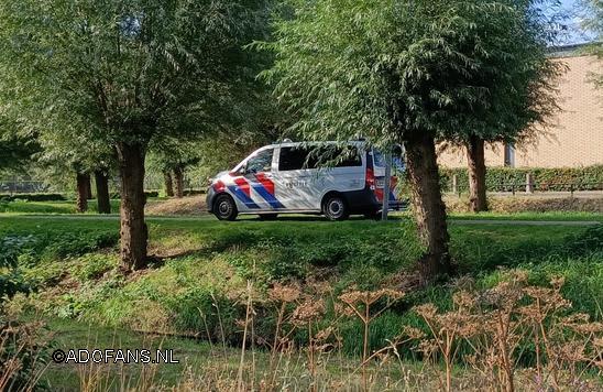 politiwagen bij training ADO Den Haag