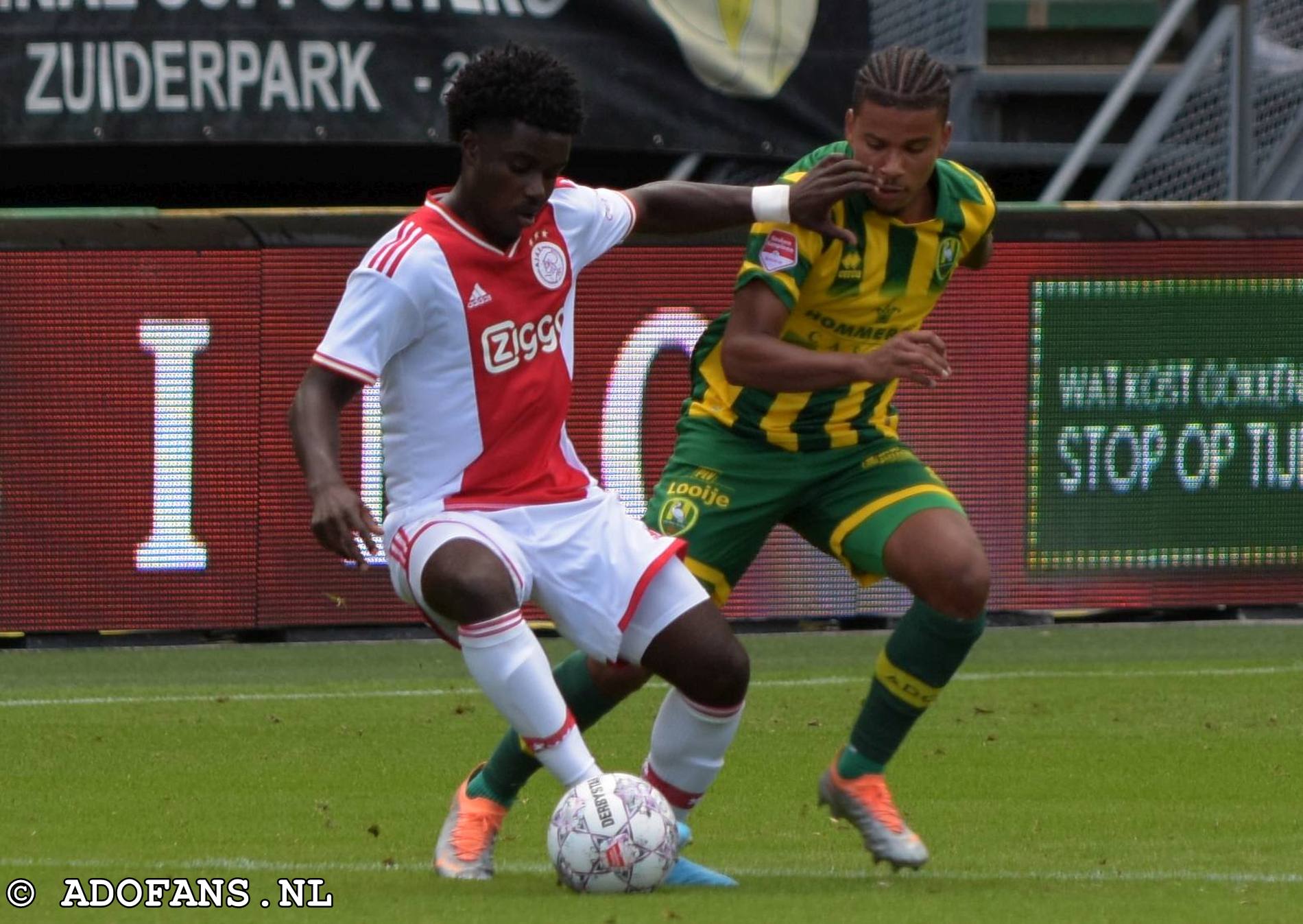 ADO Den Haag Wint van jong Ajax