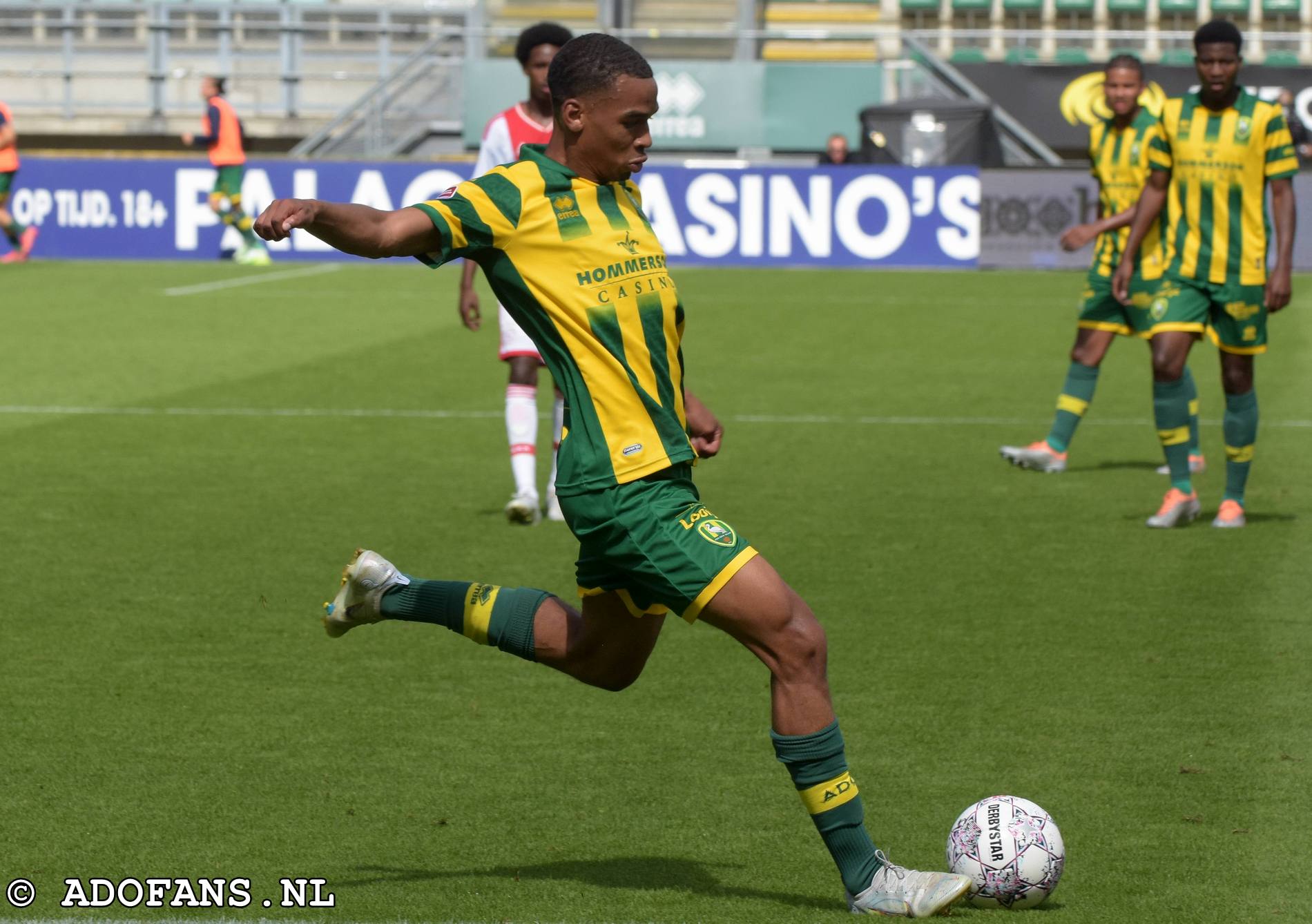 ADO Den Haag Wint van jong Ajax