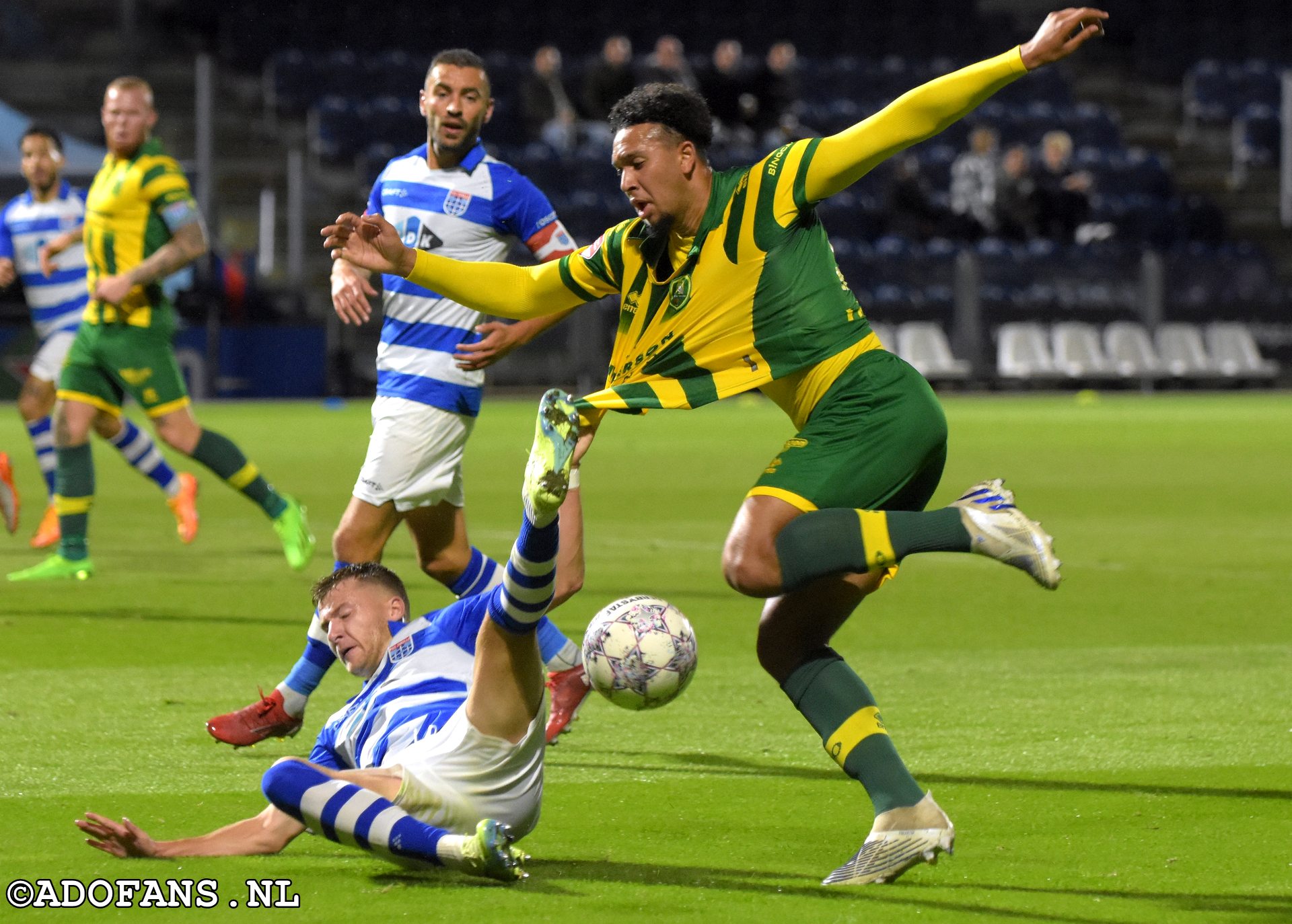 ADO Den Haag wint uit van PEC Zwolle