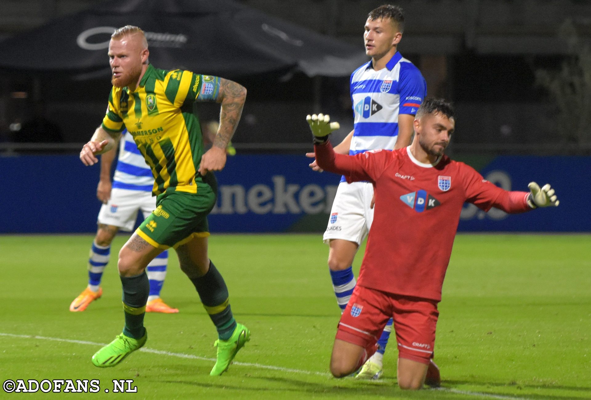 Thomas Verheijdt scoort coor ADo Den Haag tegen PEC Zwolle