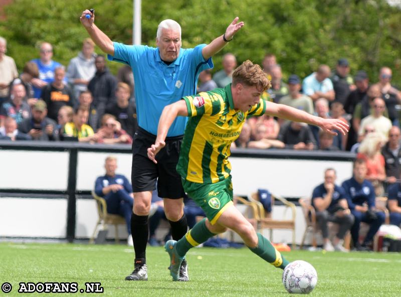 Roelof Luinge Scheidsrechter bij Laakkwartier ADO Den Haag 