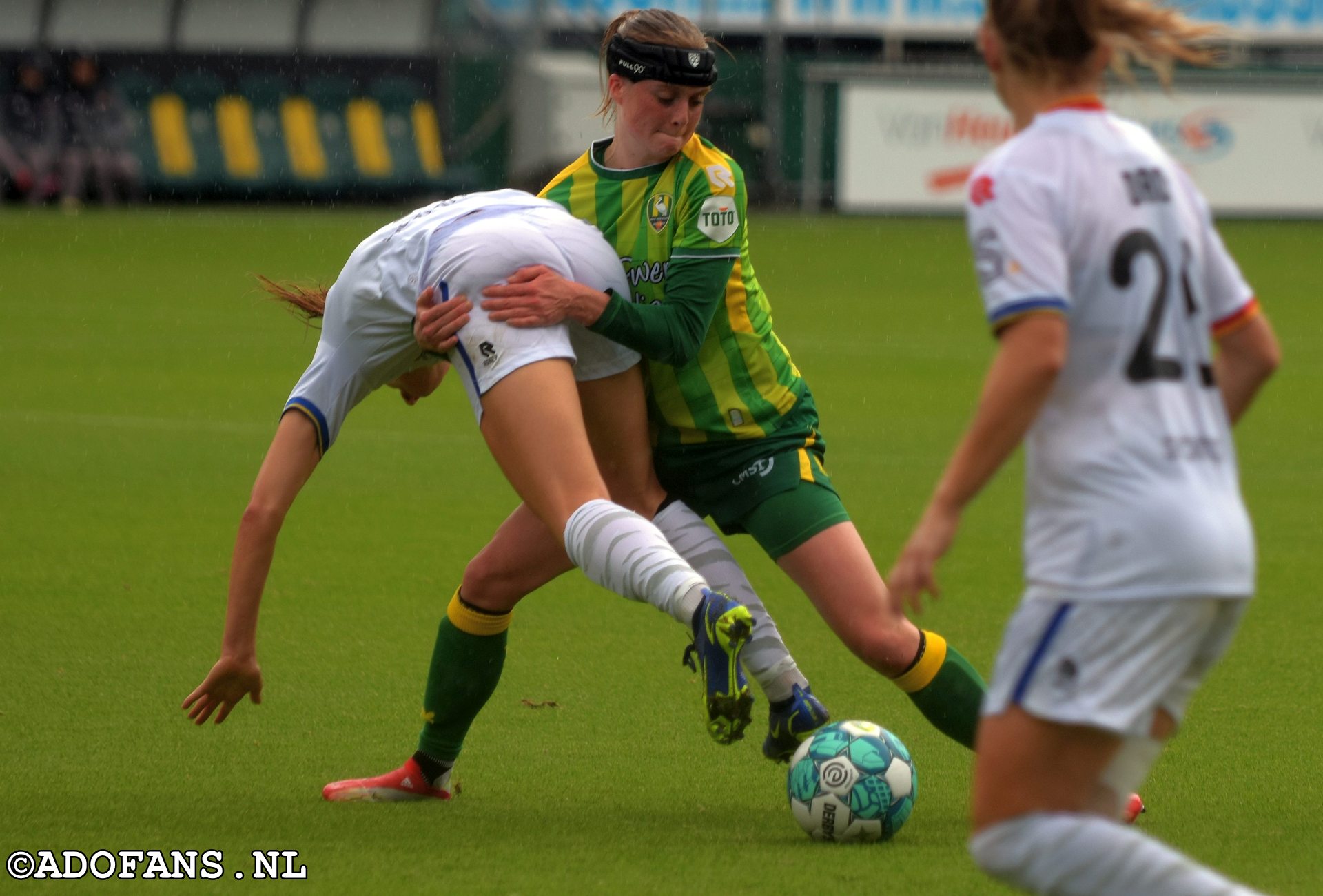 ADO Den Haag Vrouwen winnen van Testar 