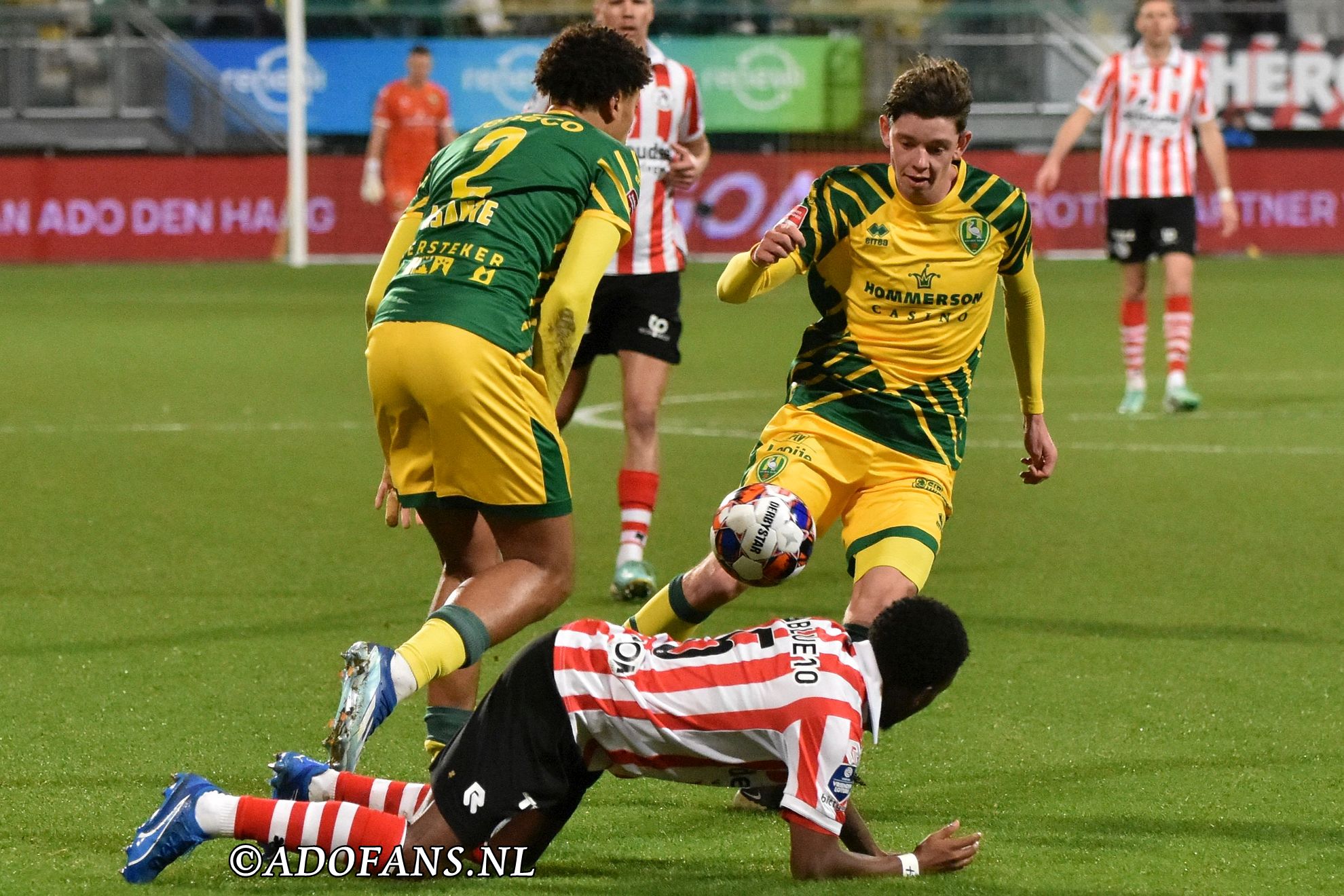 knvbbeker ADO Den Haag Verslaat Sparta Rotterdam