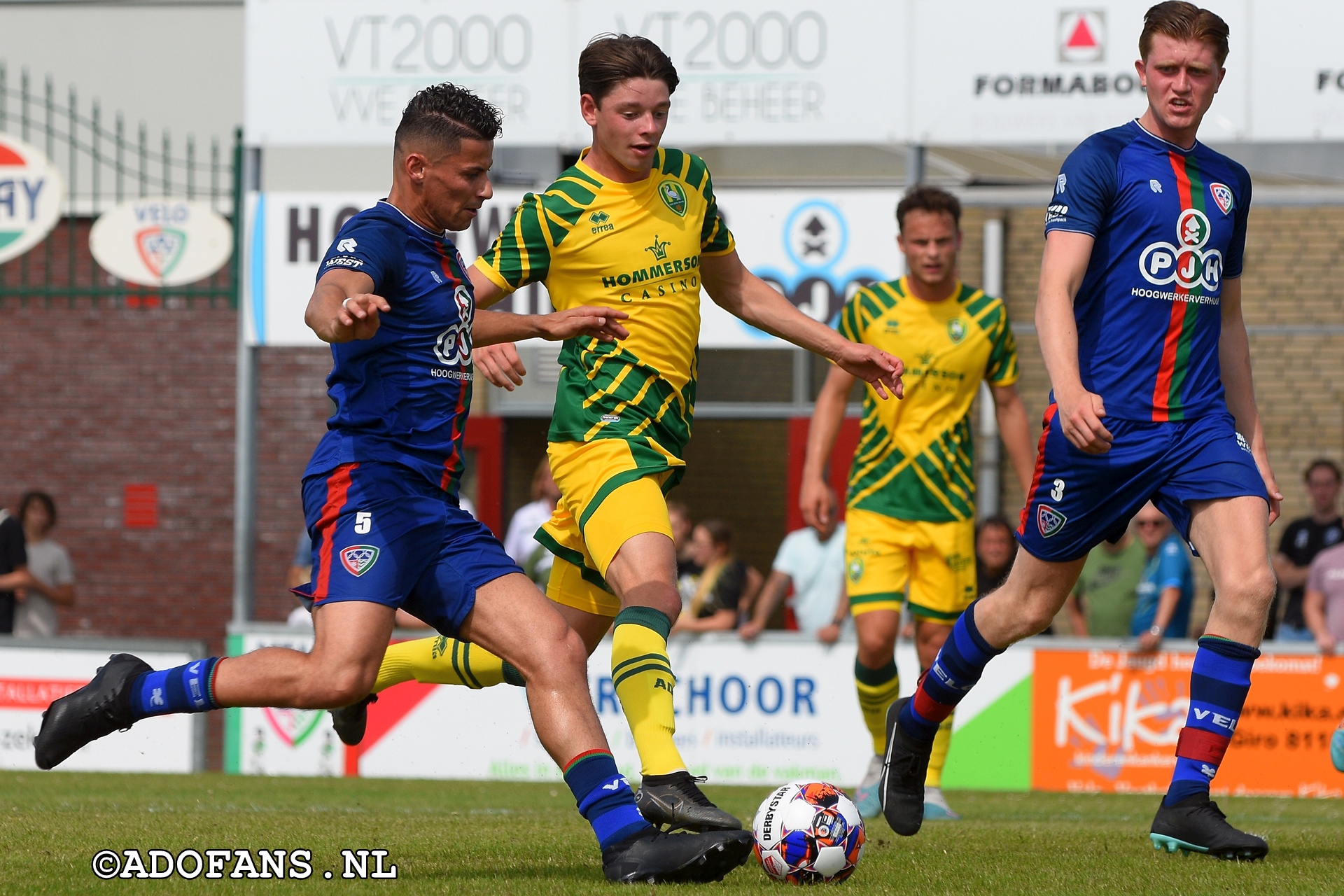 Velo voetbal ADO Den Haag Finn de Bruin