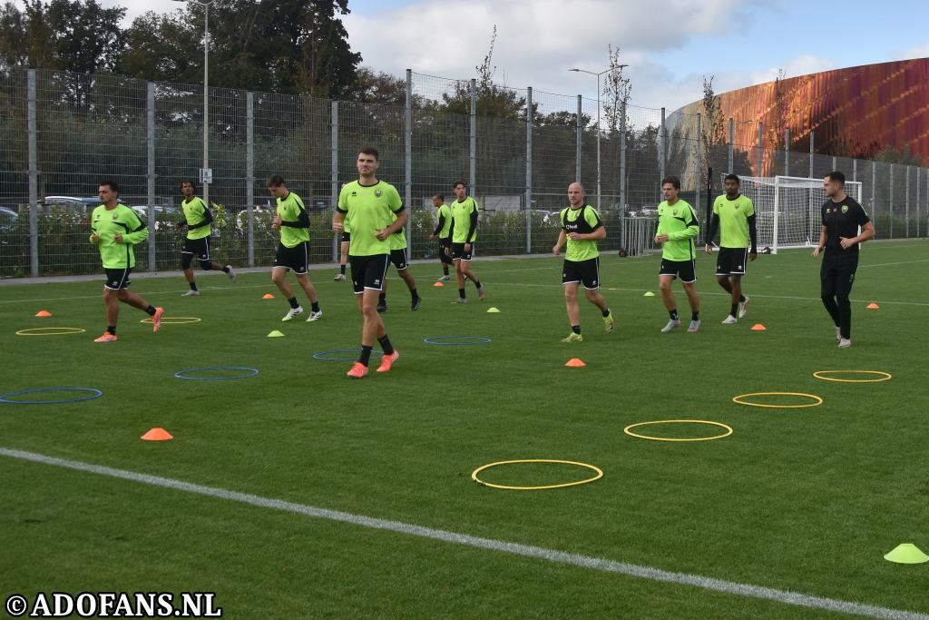 Eerste training ADO Den Haag  op nieuw Zuiderparkcomplex
