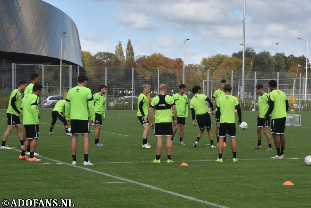 Eerste training ADO Den Haag  op nieuw Zuiderparkcomplex