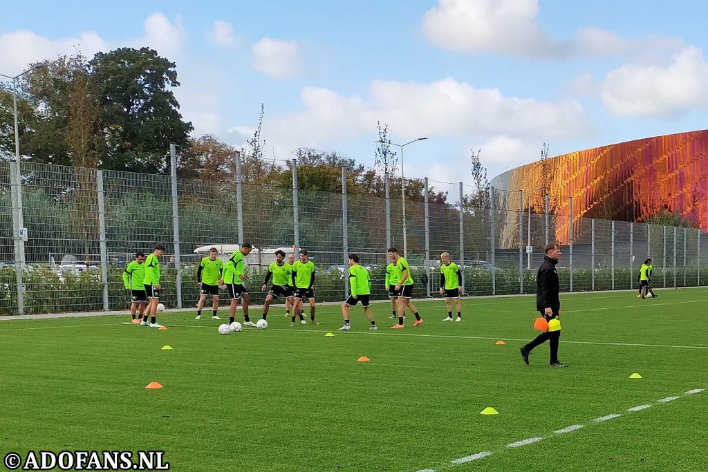 Eerste training ADO Den Haag  op nieuw Zuiderparkcomplex