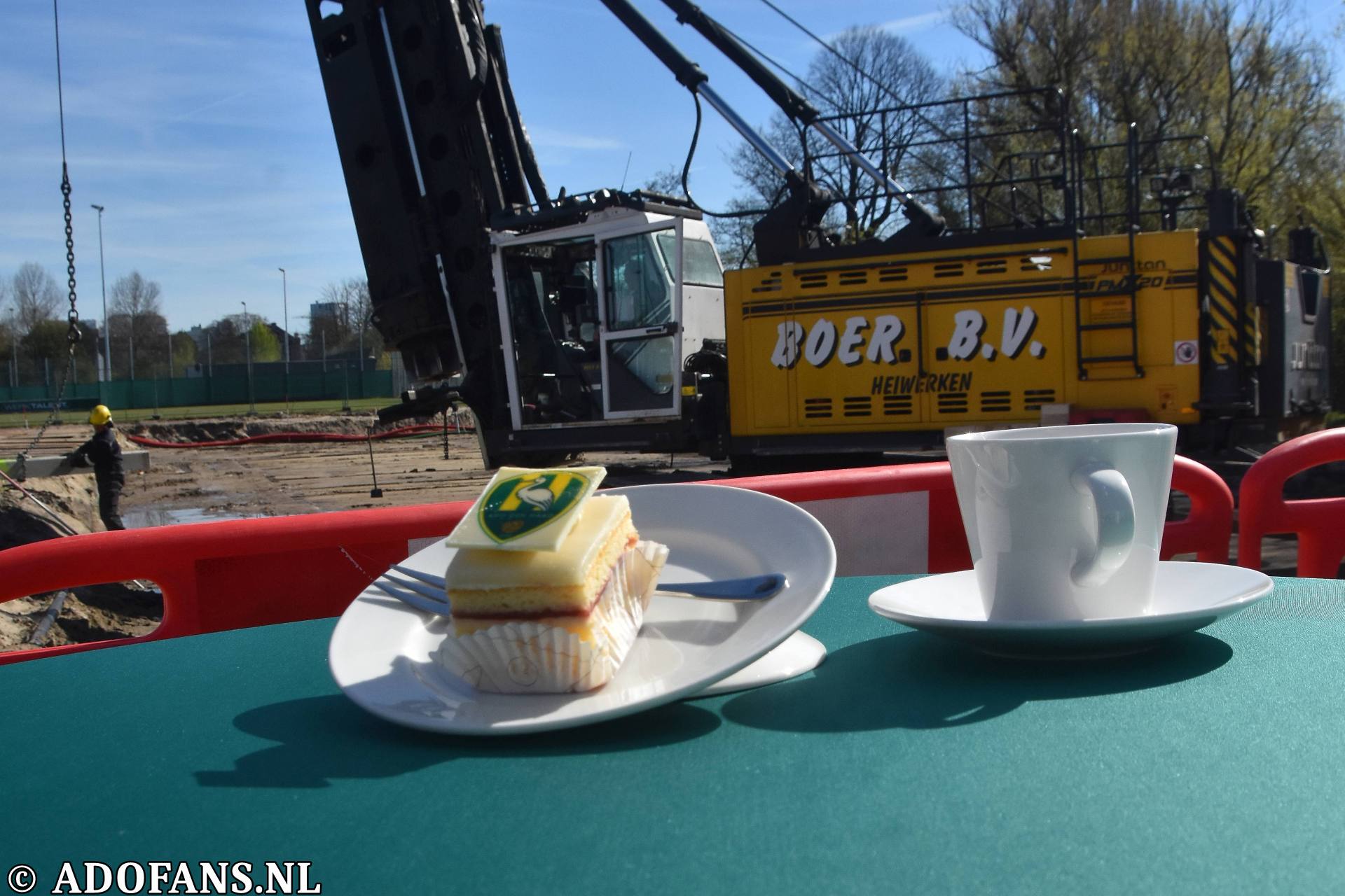 Eerste paal nieuw trainingscomplex ADO Den Haag geslagen