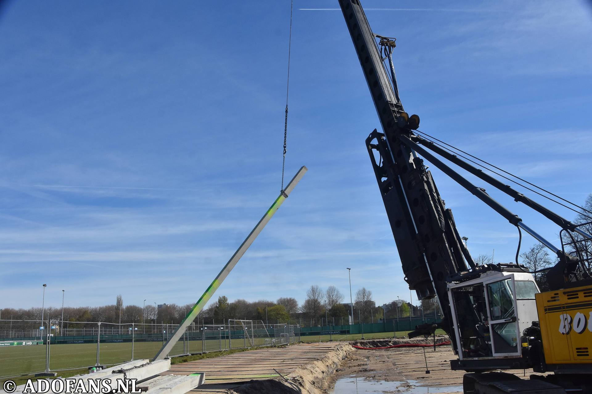 Eerste paal nieuw trainingscomplex ADO Den Haag geslagen