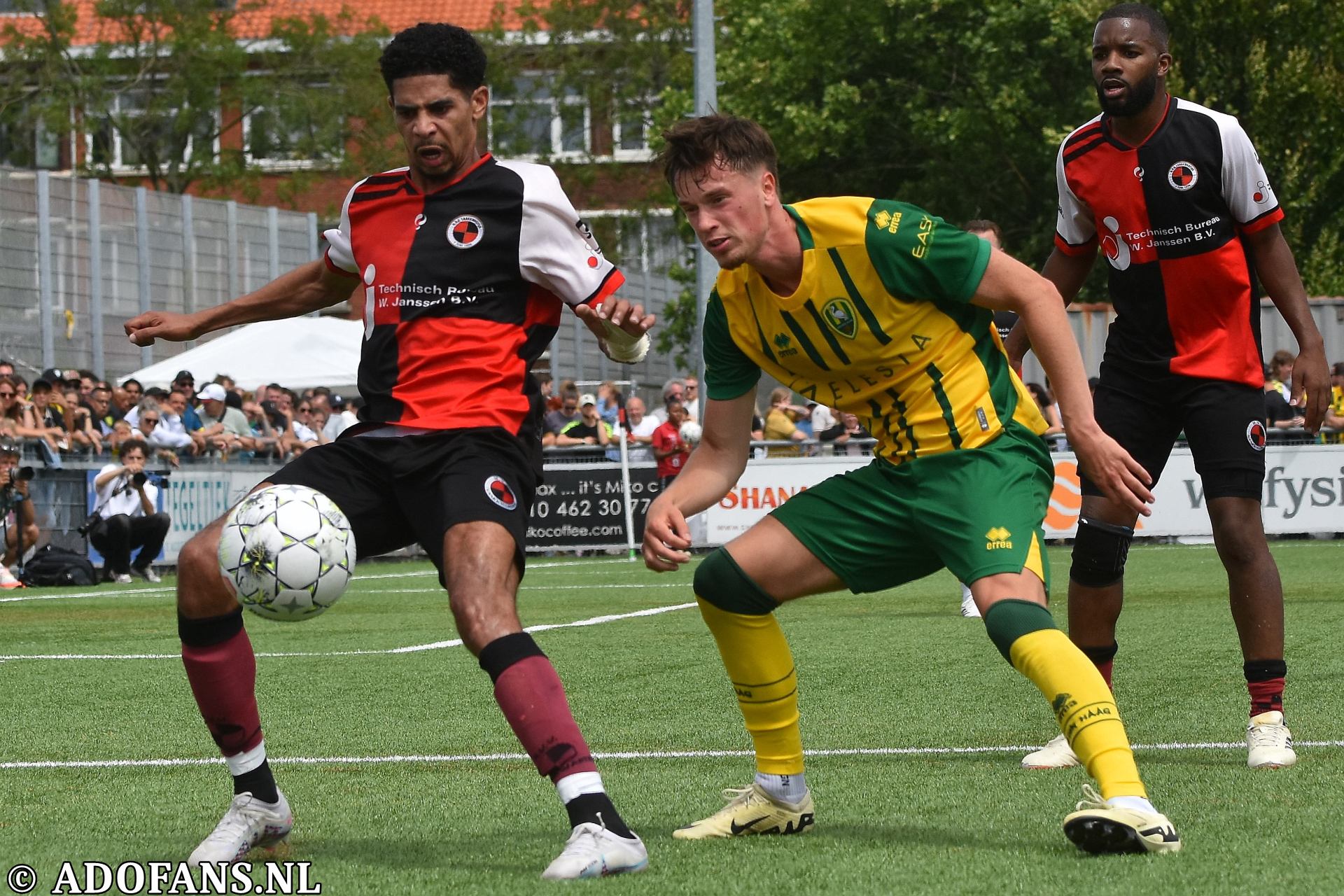 Oefenwedstrijd HVV Laakkwartier ADO Den Haag