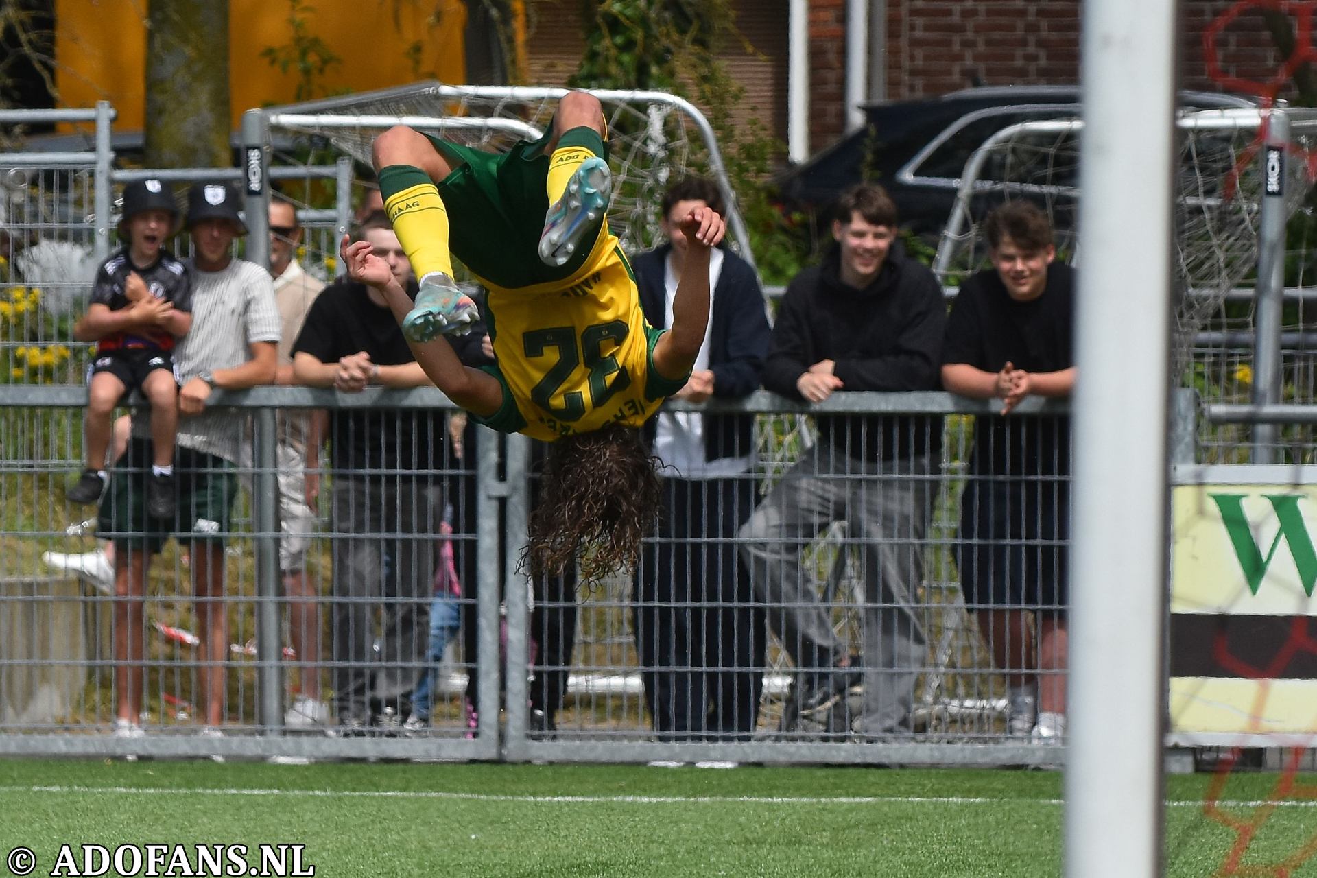 Oefenwedstrijd HVV Laakkwartier ADO Den Haag