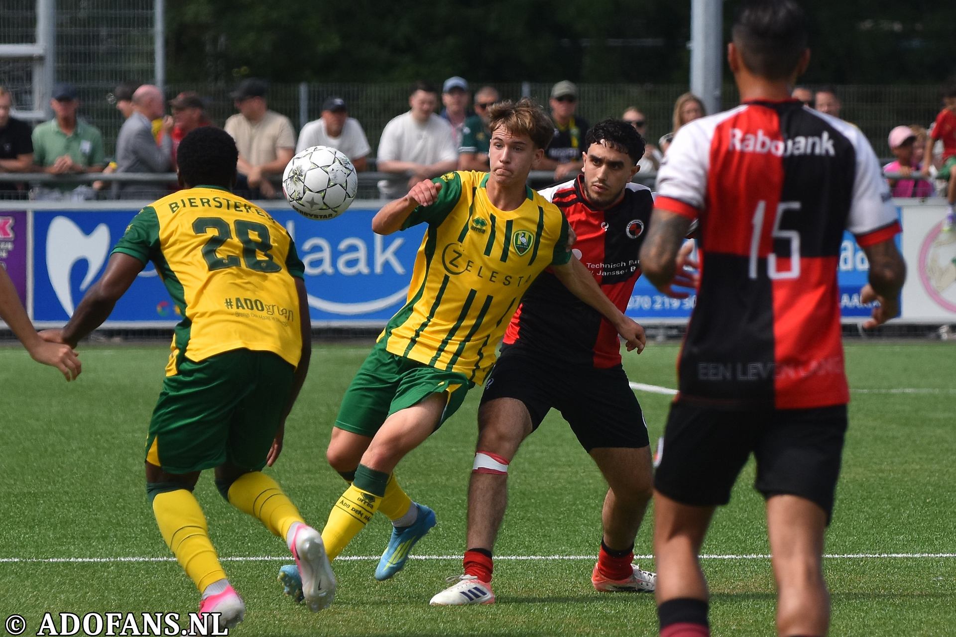 Oefenwedstrijd HVV Laakkwartier ADO Den Haag