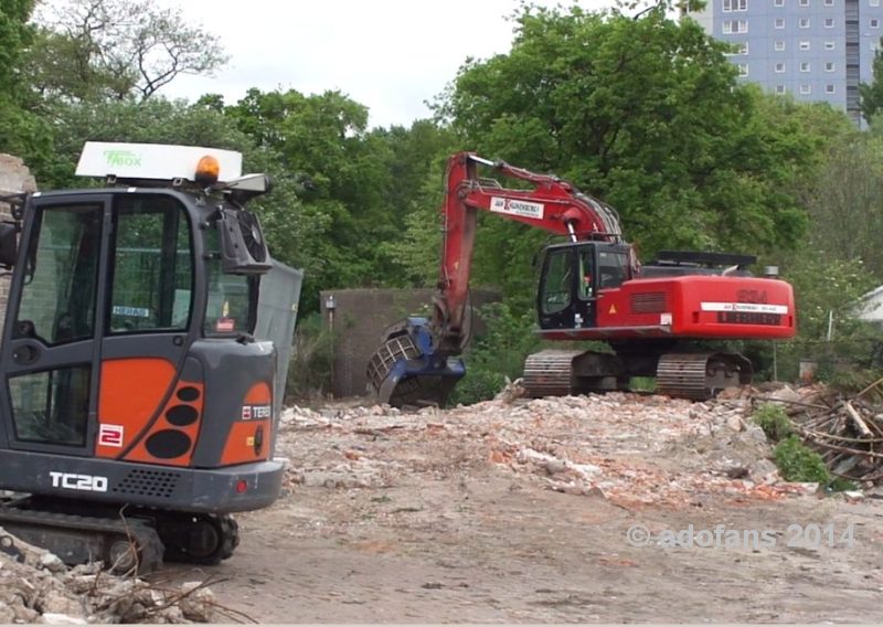 02 Mei 2012 WerkzaamhedenADO kassahuisjes vorderen gestaag 