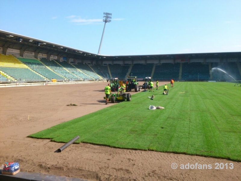 Nieuwe grasmat voor ADO Den Haag