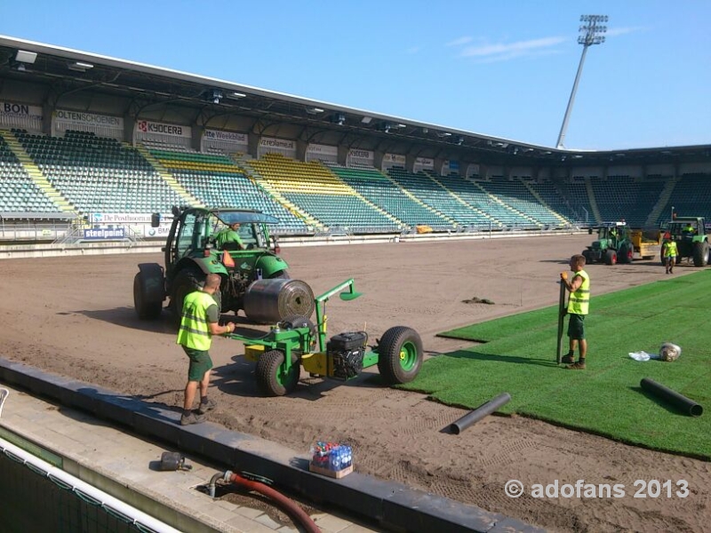 Nieuwe grasmat voor ADO Den Haag