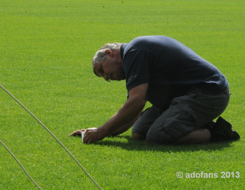 nieuwe grasmat in Kyocerastadion van ADO Den Haag 