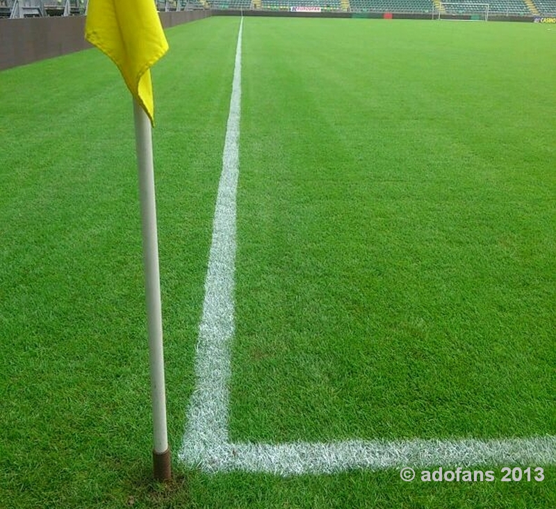 nieuwe grasmat in Kyocerastadion van ADO Den Haag 