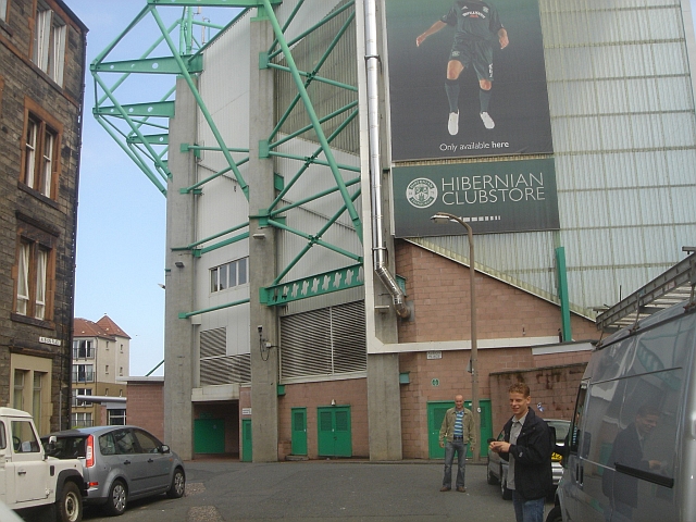 ADOfans visitHibernian - Motherwell