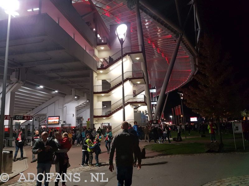 adofans visit, Bayer 04 leverkussen Larnake. Dennis iep, Hector Hevel ,ADO Den Haag