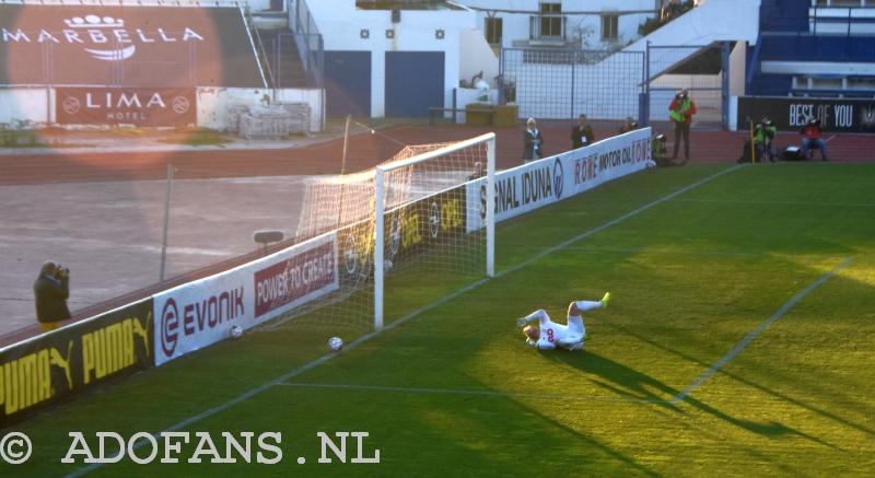 ADO Den Haag fan op bezoek in bij het trainingskamp Spanje