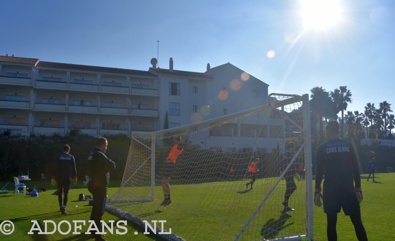 ADO Den Haag fan op bezoek in bij het trainingskamp Spanje