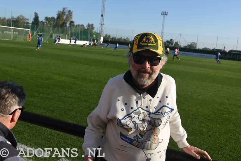 ADO Den Haag fan op bezoek in bij het trainingskamp Spanje