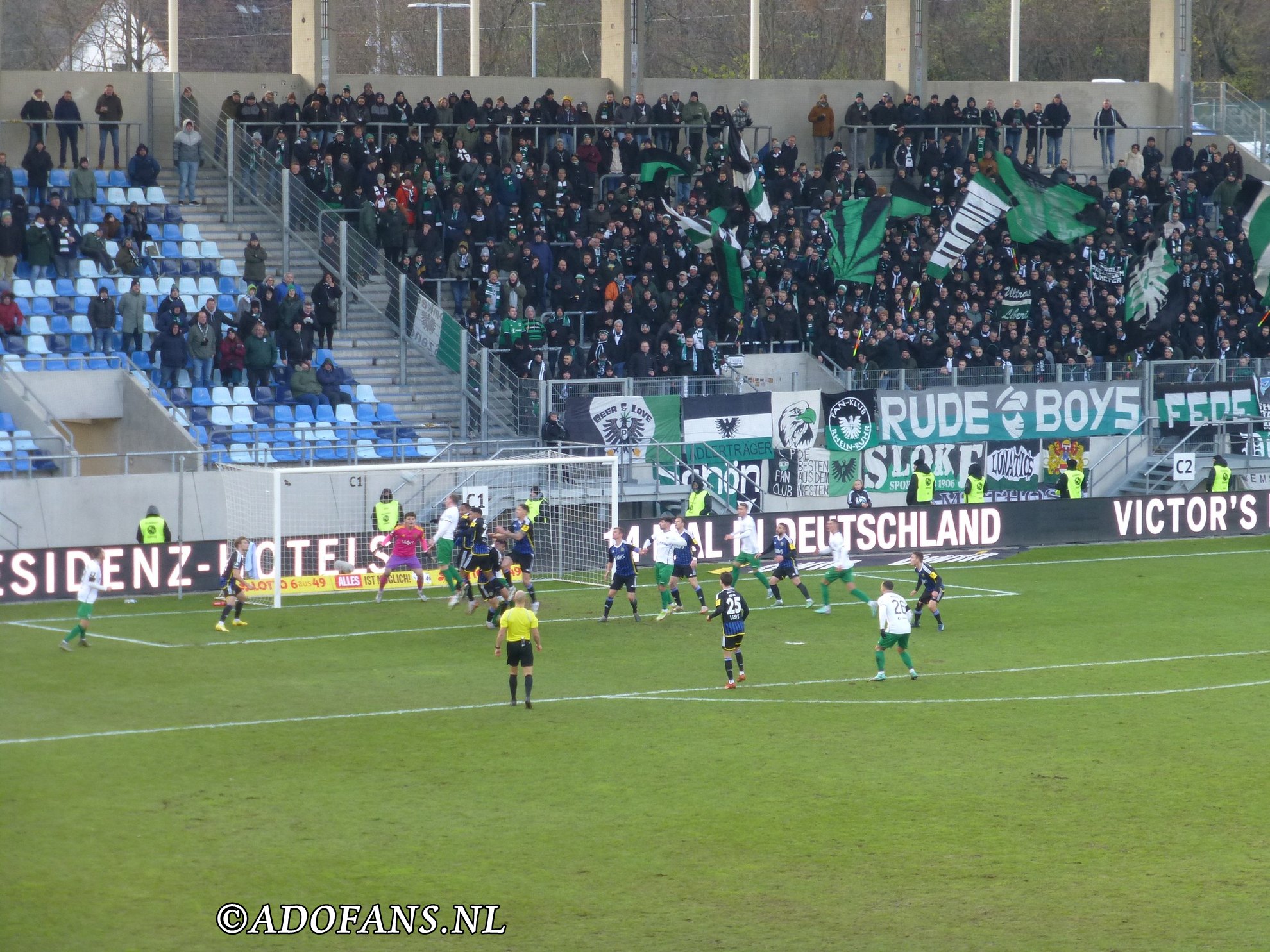 1.FC Saarbrucken-Preussen Munster en Karlsruher SC-Hansa Rostock