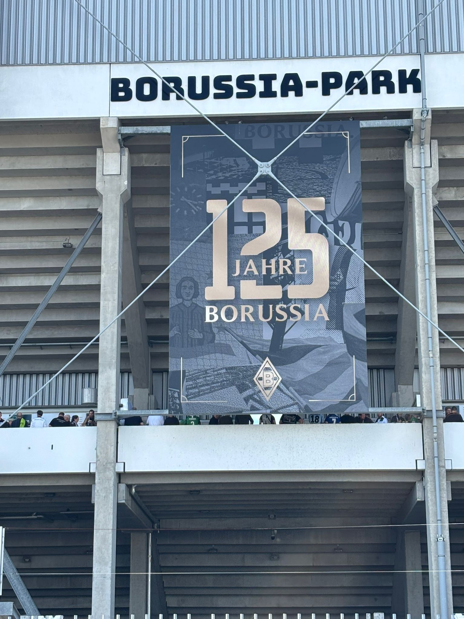 ADOfans visit: Borussia Mönchengladbach - Hamburger Sport-Verein