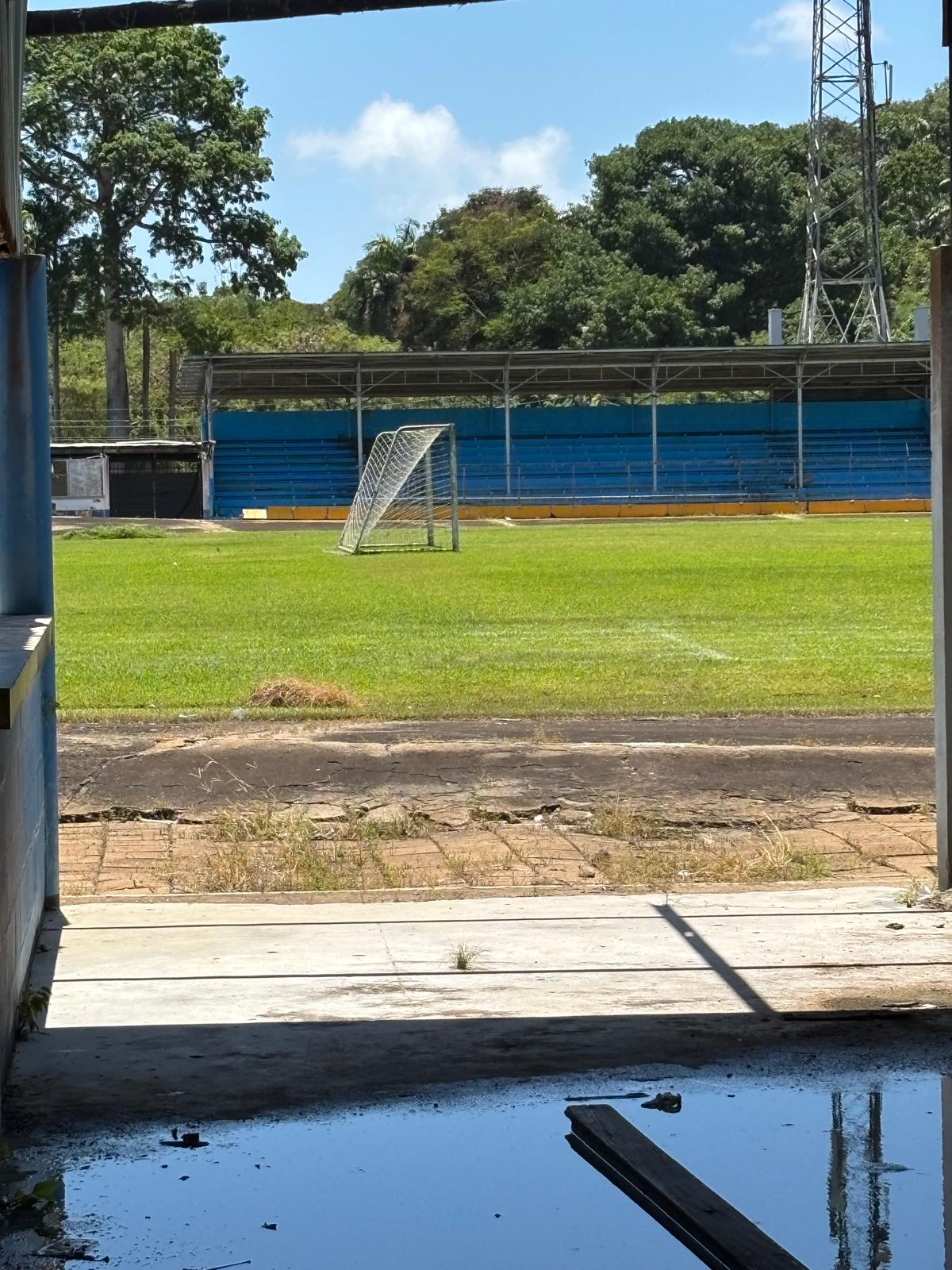 ADOFANS.NL Visit Suriname André Kamperveen Stadion