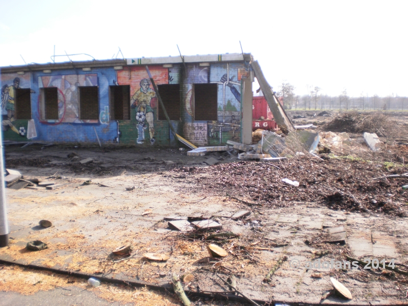 Laatste restantje Zuiderpark Stadion regen de vlakte